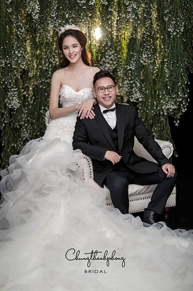 4 bộ váy Nhã Phương đặt may riêng cho lễ đính hôn và cưới | Tin tức Online