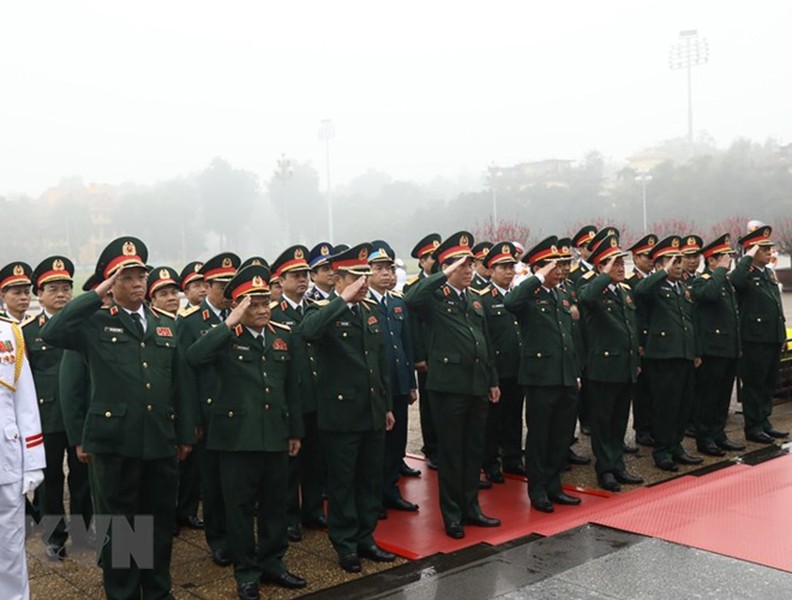 [ẢNH] Lãnh đạo Đảng, Nhà nước vào Lăng viếng Chủ tịch Hồ Chí Minh