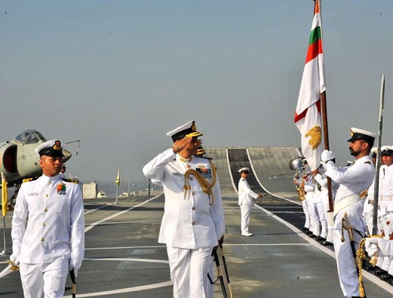 Đô đốc Hải quân Ấn Độ lý giải việc điều tàu chiến xua đuổi tàu khảo sát Trung Quốc