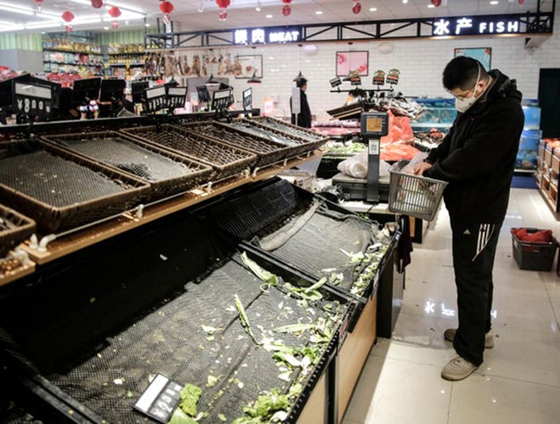 Cảnh người dân Vũ Hán đi chợ, mua sắm thời đại dịch