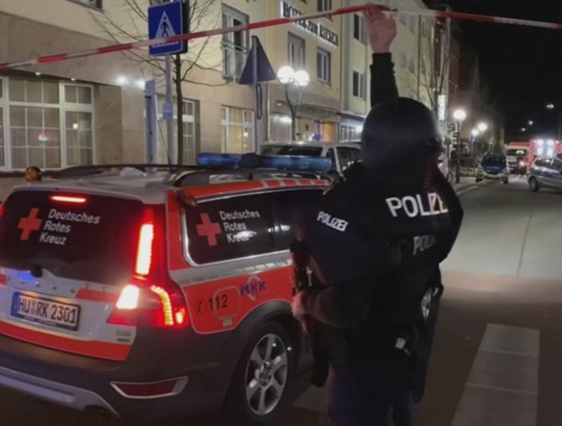 Hình ảnh mới nhất về loạt vụ xả súng ở Đức khiến ít nhất 8 người thiệt mạng