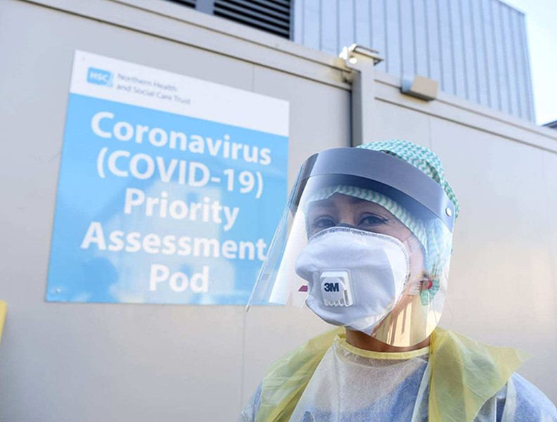 Các chính trị gia,  hoa hậu, cầu thủ… trở lại nghề y để chống dịch Covid-19
