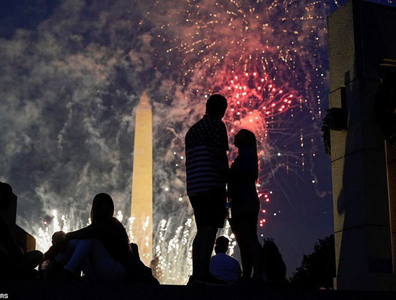 [ẢNH] Nước Mỹ kỷ niệm Ngày Quốc khánh trong bối cảnh một năm lạ thường
