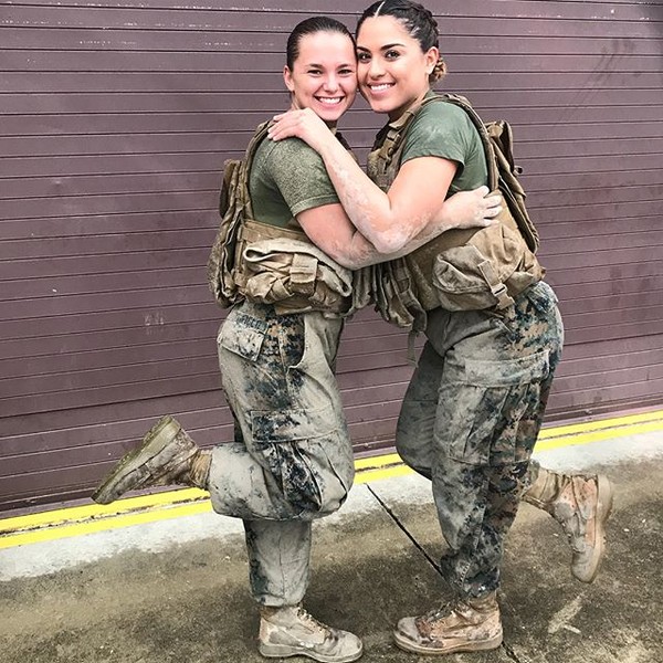 [ẢNH] Nữ thủy quân lục chiến Mỹ khoe thân hình nóng bỏng khiến cộng đồng 