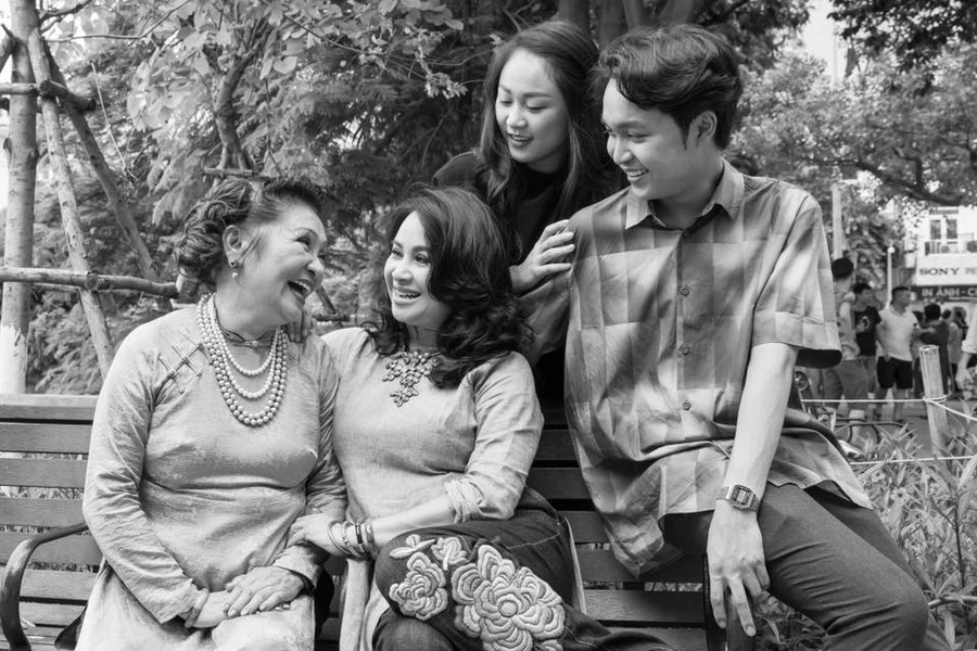 Bộ ảnh 3 thế hệ của gia đình Diva Thanh Lam