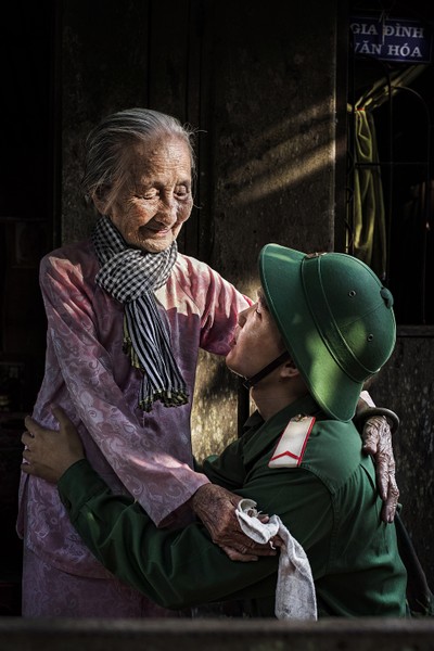 [ẢNH] Những khoảnh khắc yêu thương của gia đình Việt Nam