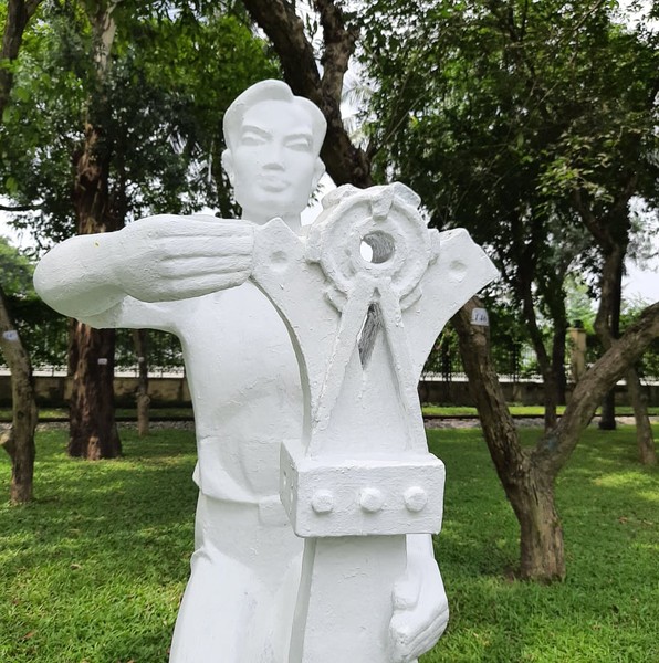 [Ảnh] Các bức tượng công viên Thống Nhất 