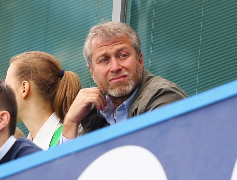 Tỉ phú Abramovich: Chỉ chung thủy với Chelsea, thay vợ và bồ như thay áo!