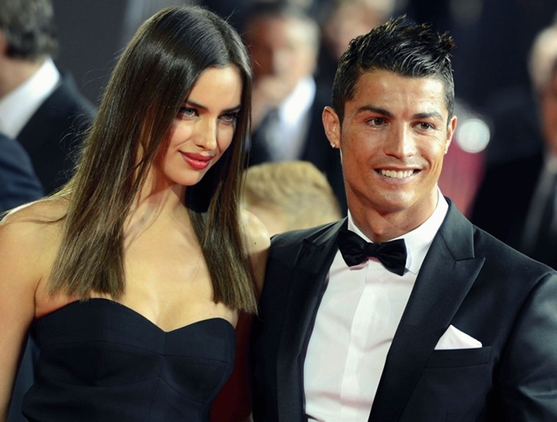 Có tất cả, Ronaldo vẫn tơ tưởng về tình cũ Irina Shayk