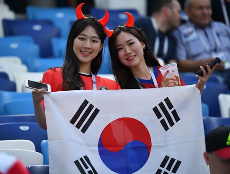[ẢNH] Nhật Bản, Hàn Quốc hay Nga... CĐV đội nào xinh đẹp nhất World Cup 2018?