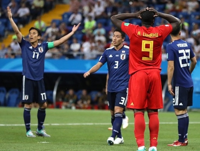 [ẢNH] Khúc ca bi tráng của người Nhật trong trận đấu để đời ở World Cup