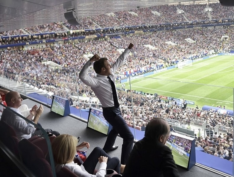 [ẢNH] Khoảnh khắc đội tuyển Pháp kiêu hãnh bước lên đỉnh thế giới