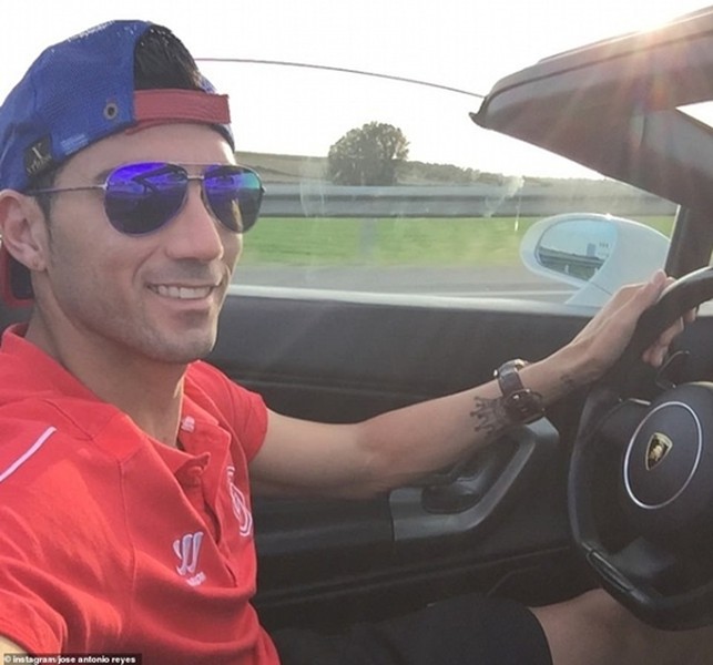 [ẢNH] Hiện trường vụ tai nạn thảm khốc khiến cựu sao Arsenal - Antonio Reyes tử nạn