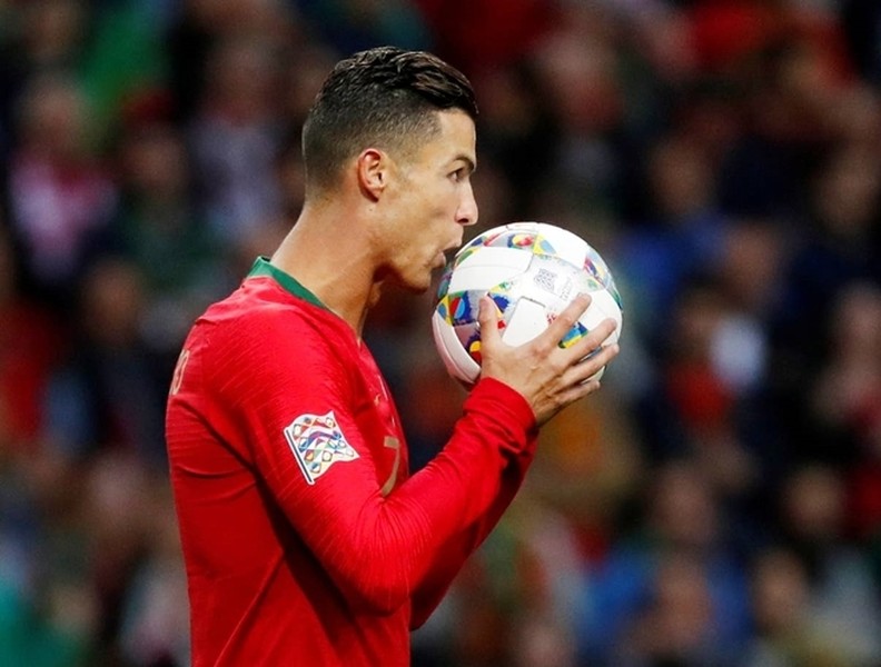 [ẢNH] Ở tuổi 34, Ronaldo vẫn bùng nổ dữ dội như còn đôi mươi