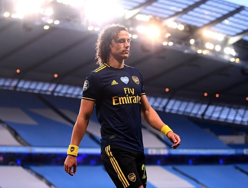 [ẢNH] Arsenal lại khốn khổ vì David Luiz như thế nào?