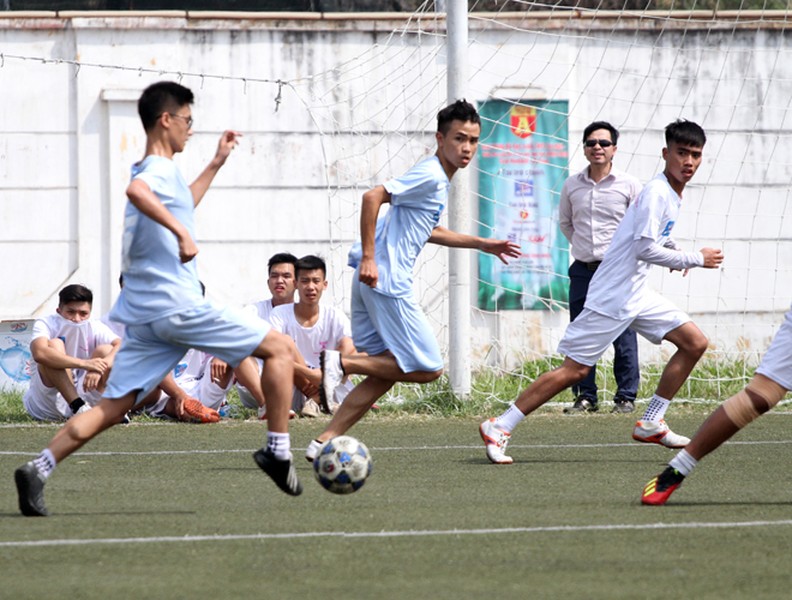 [Ảnh] Hấp dẫn 10 trận mở màn giải bóng đá học sinh THPT Hà Nội 2018