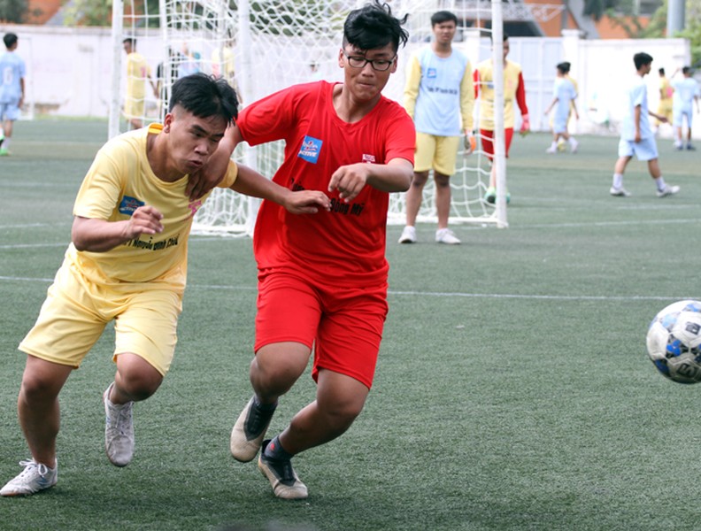 [Ảnh] Hấp dẫn 10 trận mở màn giải bóng đá học sinh THPT Hà Nội 2018