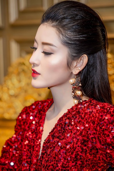 Hoa hậu Đỗ Mỹ Linh tiết lộ về dự định kết hôn ở tuổi 24