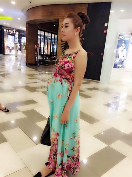Ca sĩ chuyển giới Lâm Khánh Chi chi 1 tỷ đồng nhờ mang thai hộ