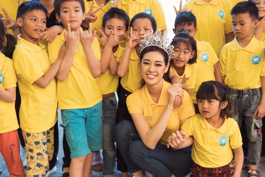 Hoa hậu Khánh Vân thực hiện lời hứa sau khi đăng quang