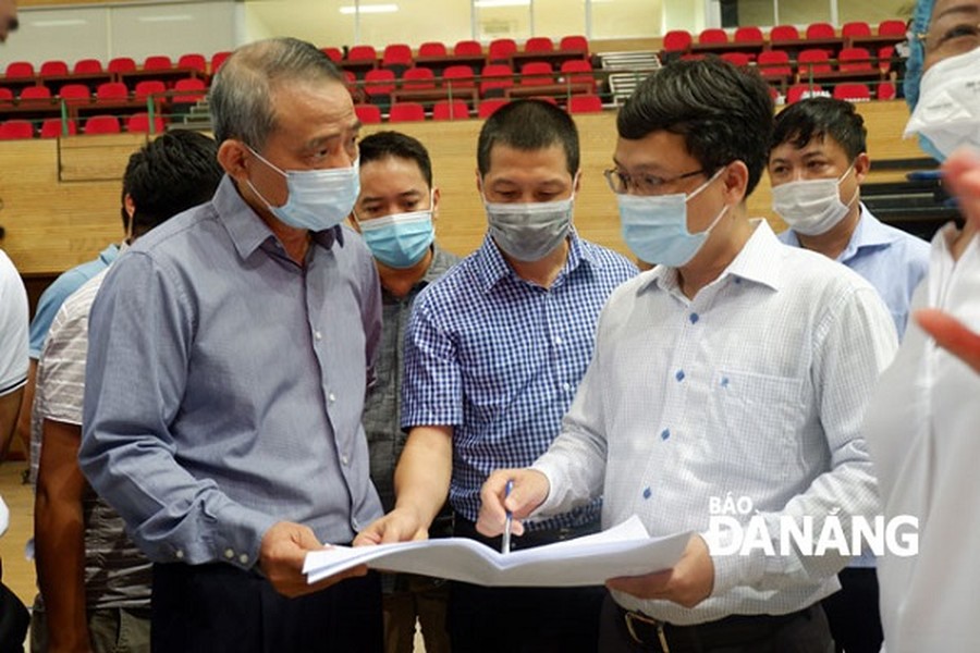 Hình ảnh mới nhất về bệnh viện dã chiến 300 giường điều trị Covid-19 đang hoàn thiện ở Đà Nẵng