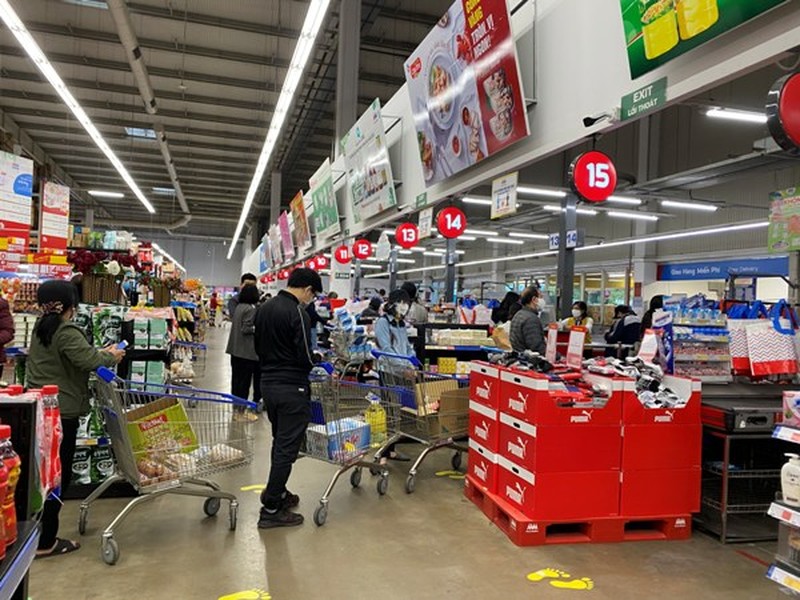 Đại siêu thị Mega Market Thăng Long trước giờ cách ly toàn xã hội trong 15 ngày