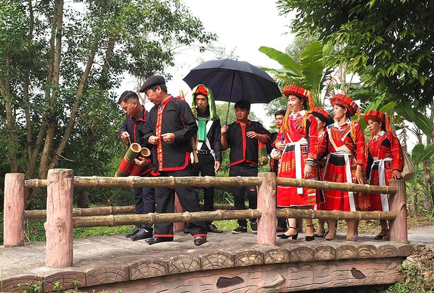 Phong tục độc đáo trong lễ cưới của dân tộc Pà Thẻn
