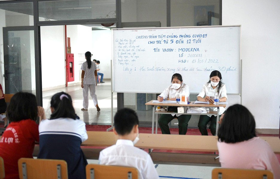 Hà Nội đảm bảo an toàn tiêm vaccine phòng Covid-19 cho trẻ em