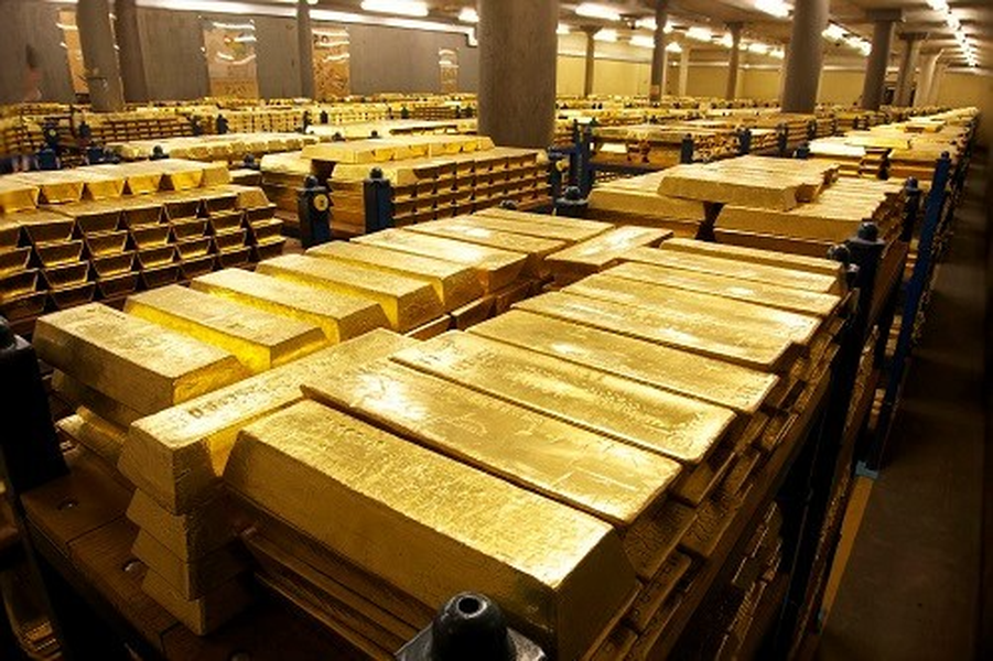 Hầm vàng khổng lồ không một loại bom nào có thể công phá được