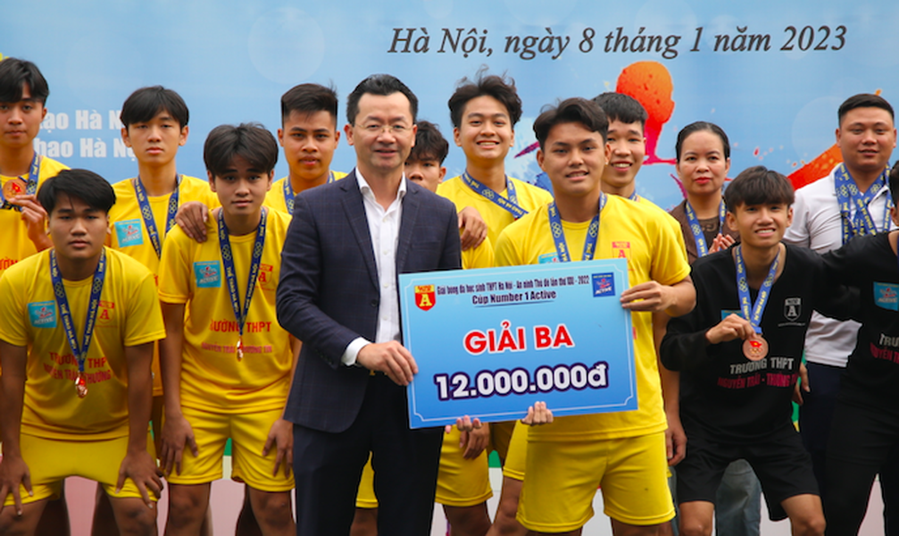 Toàn cảnh Lễ trao thưởng giải bóng đá học sinh THPT Hà Nội 2022