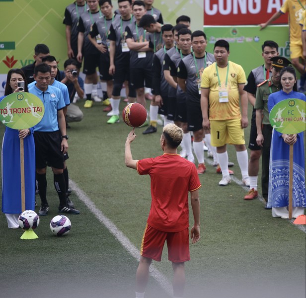 Tưng bừng ngày hội bóng đá tuổi trẻ Công an Thủ đô