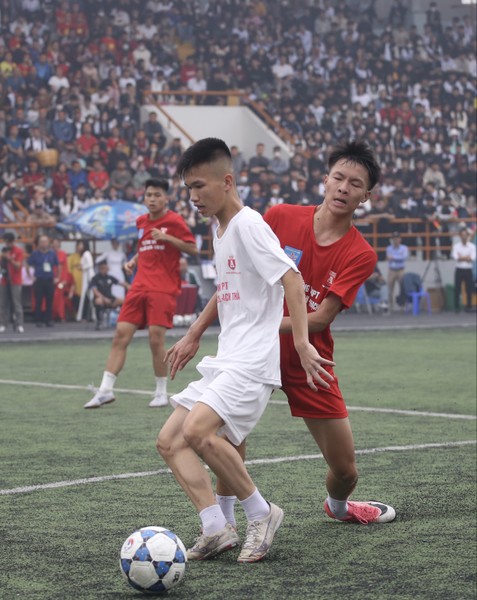 Toàn cảnh lễ trao giải bóng đá học sinh THPT Hà Nội 2023