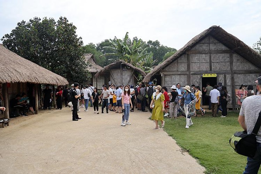 Các điểm vui chơi, giải trí tại Hà Nội đón lượng khách tăng đột biến dịp nghỉ lễ