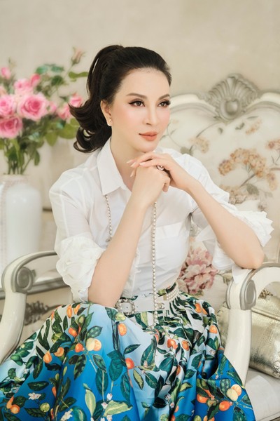 Học cách phối đồ thời trang sang chảnh từ kênh Tik Tok của MC Thanh Mai