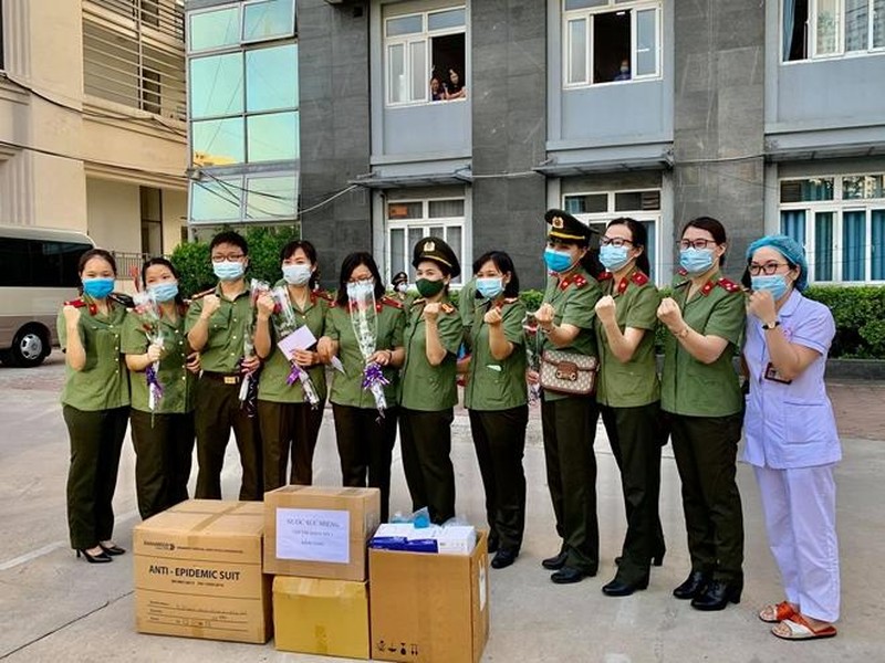 Hình ảnh đẹp tại lễ xuất quân chi viện Bắc Giang của y tế Công an nhân dân