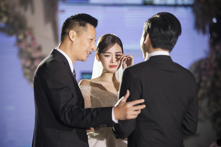 Những hình ảnh hiếm hoi về đám cưới của Á hậu Tường San