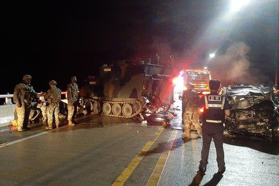 [ẢNH] Soi xe bọc thép Mỹ vừa va chạm với ôtô khiến 4 người tử vong tại Hàn Quốc