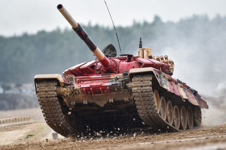 [ẢNH] ‘Chiến tăng đỏ’ của đội Nga xuất sắc nhưng lại thiếu thuyết phục ở Tank Biathlon