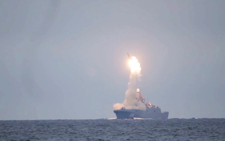 [ẢNH] Tên lửa diệt hạm siêu vượt âm của Nga khiến đối thủ lo lắng