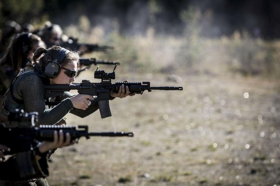 [ẢNH] Lực lượng đặc nhiệm toàn nữ chiến binh có khả năng tác chiến đáng sợ