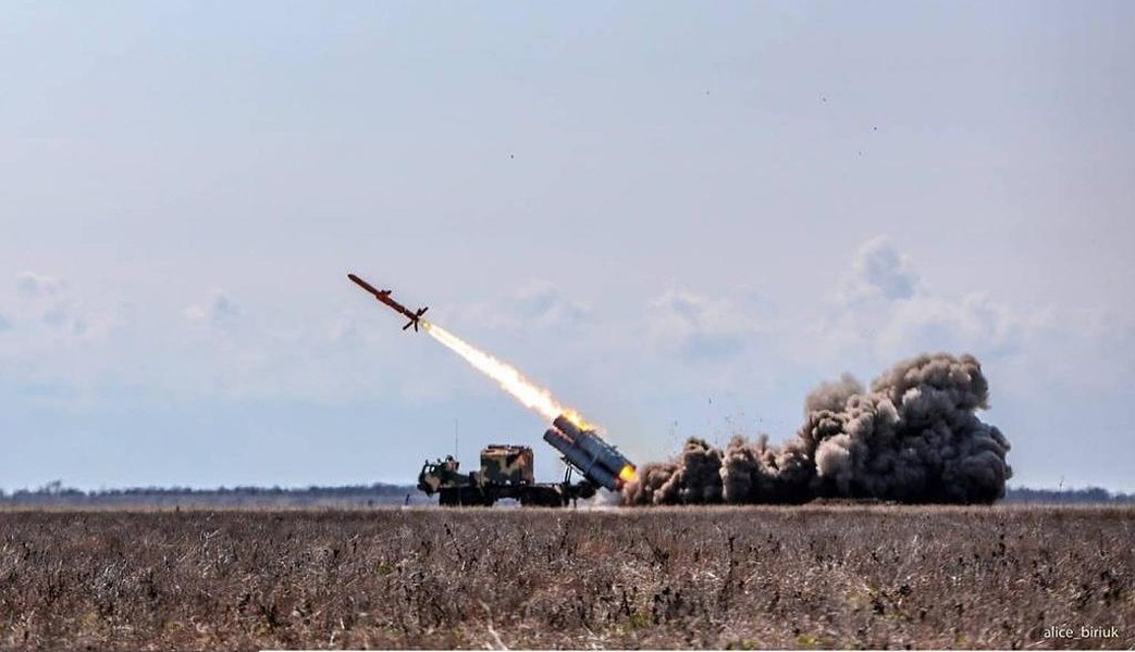 [ẢNH] Siêu tên lửa diệt hạm từ Ukraine xuất hiện 