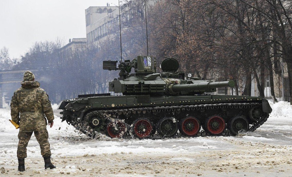 [ẢNH] Mặc cho T-64 bị bắn cháy hàng loạt, Ukraine vẫn không tung T-84 vào tham chiến