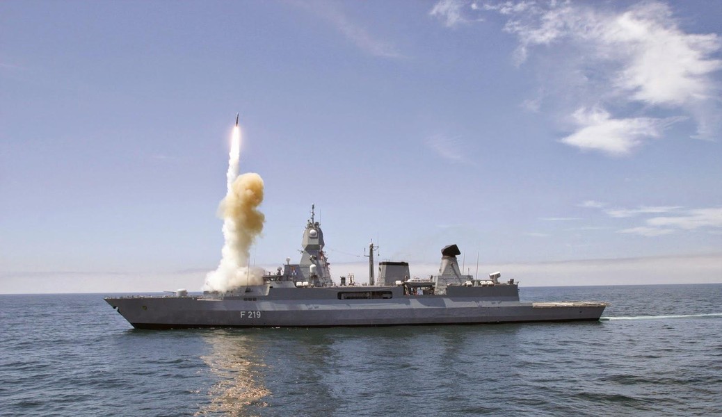 [ẢNH] Đức triển khai chiến hạm cực mạnh tới biển Đông, Trung Quốc thêm 'nóng mặt'