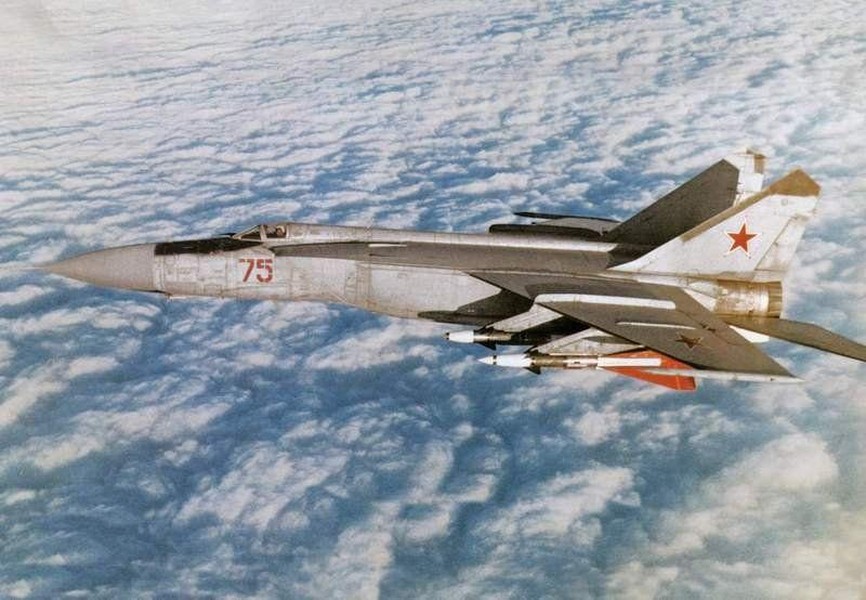 [ẢNH] MiG-25 Liên Xô trốn sang Nhật Bản - Phần 4: Uy hiếp tinh thần của Mỹ và phương Tây