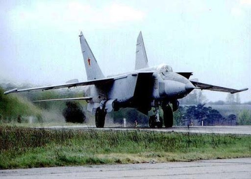 [ẢNH] MiG-25 Liên Xô trốn sang Nhật Bản - Phần 4: Uy hiếp tinh thần của Mỹ và phương Tây