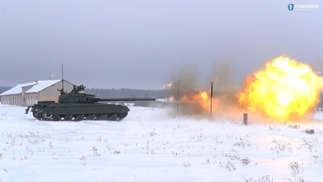 [ẢNH] Ukraine đem biến thể xe tăng cực mạnh vào quyết chiến tại miền Đông