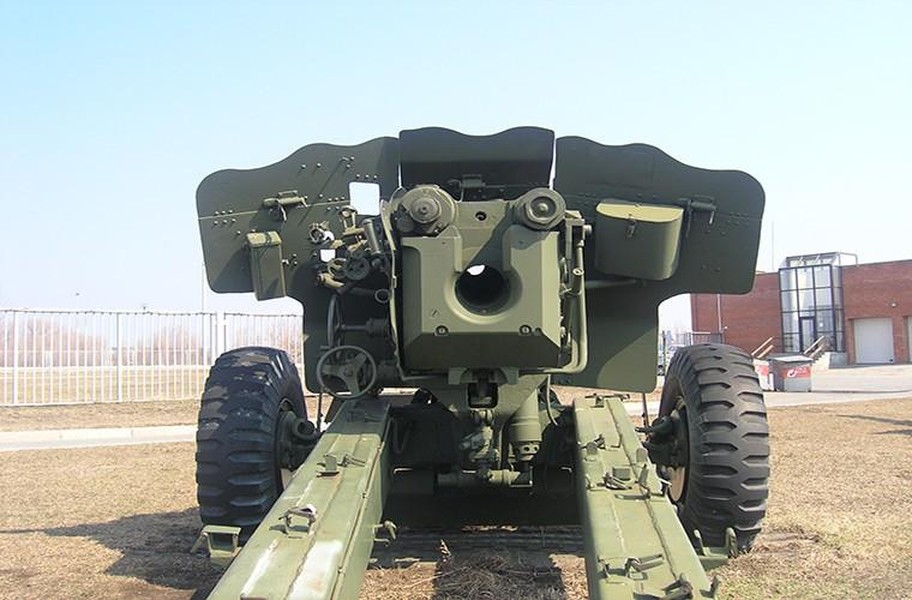 [ẢNH] Ukraine điều hàng loạt lựu pháo 152mm, miền Đông căng như dây đàn