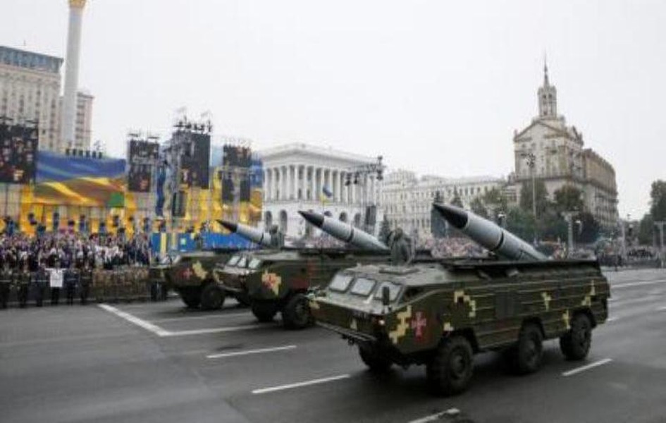 [ẢNH] Ukraine tập kết tên lửa đạn đạo, sẵn sàng dội bão lửa vào ly khai miền Đông?