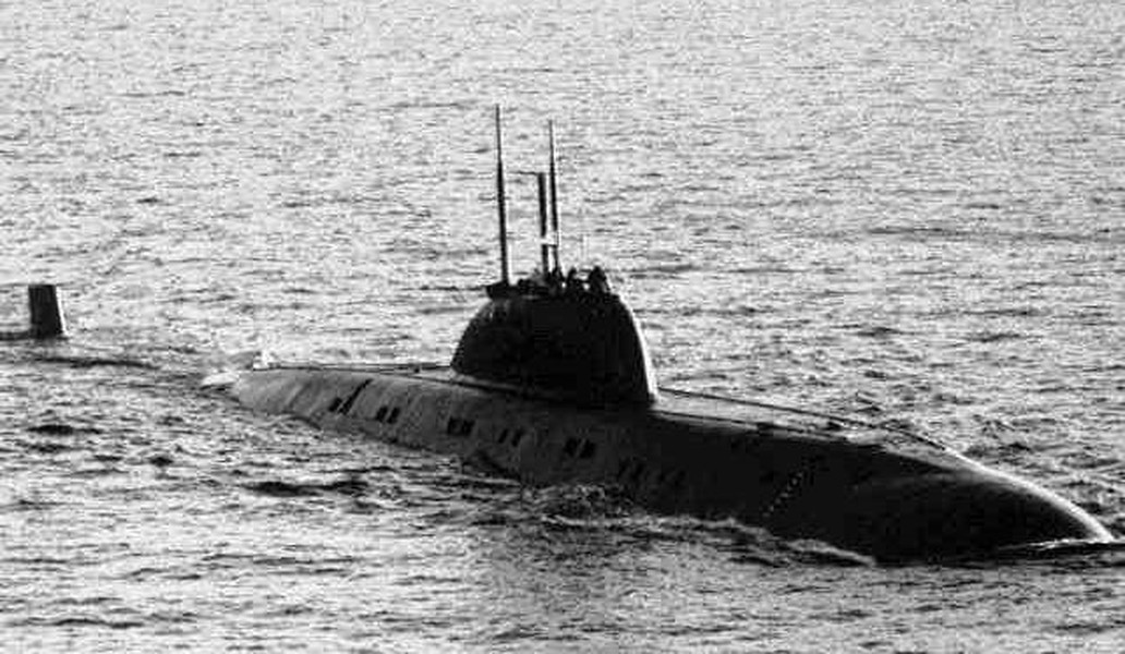 [ẢNH] Loại tàu ngầm hạt nhân cực mạnh của Liên Xô từng tới cảng Cam Ranh