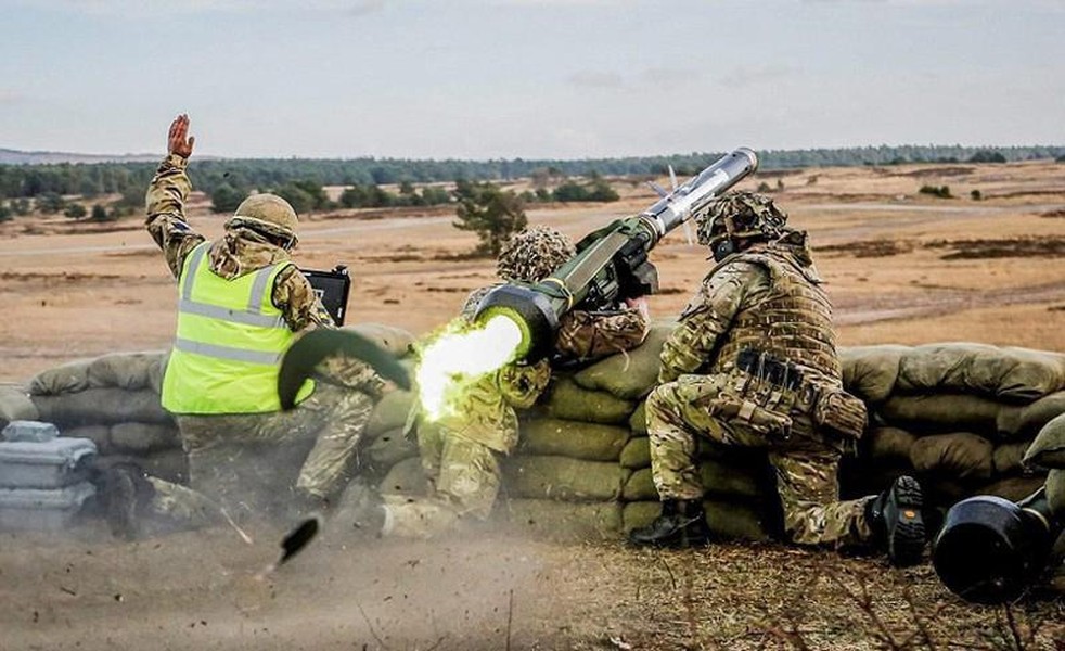 [ẢNH] Mỹ kêu gọi Ukraine chỉ dùng tên lửa chống tăng Javelin để phòng thủ